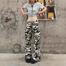 批发美式街头风复古多褶迷彩工装长裤男女款夏季宽松休闲阔腿<b class='q'>牛仔裤</b>