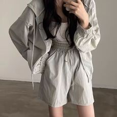 批发韩国chic夏季简约<b class='q'>气质</b>抽绳连帽拉链防晒外套+系带高腰运动短<b class='q'>裤</b>女