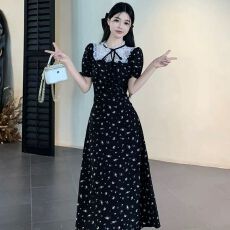 批发法式蝴蝶赫本风短袖连衣裙女夏季新款小黑裙设计感显瘦遮肚<b class='q'>长裙</b>子
