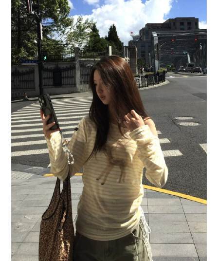 비스듬한 어깨 시카 사슴 프린트 마이크로 ~을 통해 자외선 차단 블라우스 긴팔 티셔츠