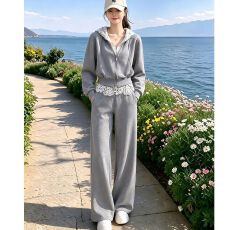 批发今年流行女装套装2026韩版高级感拼接蕾丝连帽卫衣+休闲裤两件套