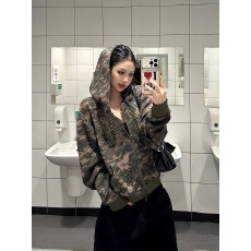 批发美式街头迷彩铆钉廓形连帽<b class='q'>卫衣</b><b class='q'>男</b>女潮牌宽松休闲拉链外套潮