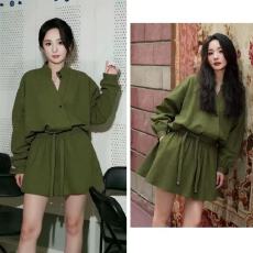 批发<b class='q'>杨幂</b><b class='q'>同款</b>绿色长袖工装连体裤女秋季时尚气质显瘦阔腿连身短裤<b class='q'>套装</b>