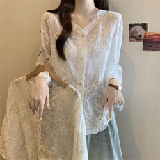 批发实拍～大码法式蕾丝镂空刺绣V领衬衫女夏季新款宽松防晒上衣外套