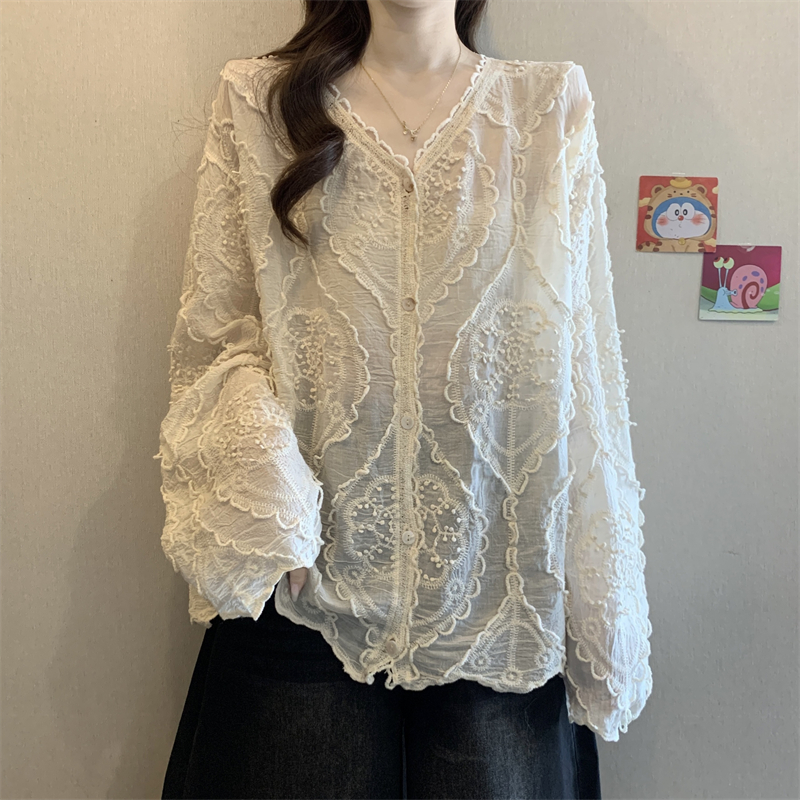 MY16127#大码法式设计感蕾丝刺绣V领衬衫女早春遮肚防晒气质上衣女裝貨...