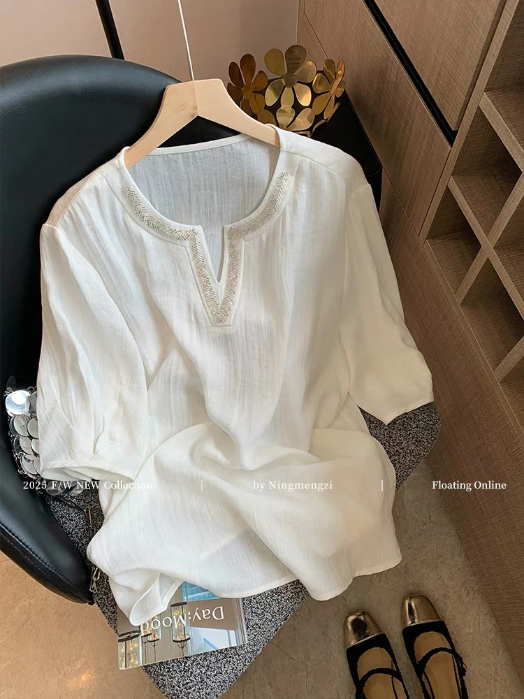 오래된 돈 바람 화이트 비즈 박기 아마 5 점 소매 맨위 여성 2026 여름 새로운 프랑스식 품격 루즈핏 연령 감소 반팔