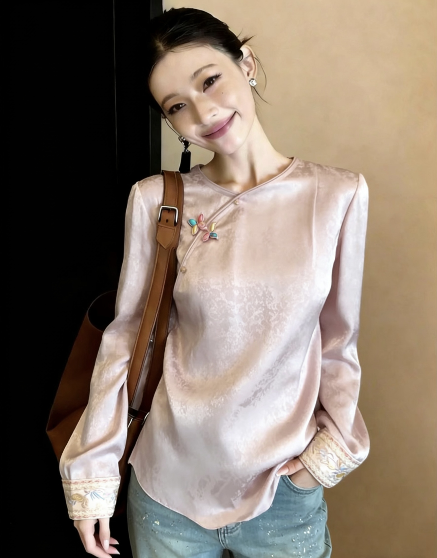 커프스 자수 스팽글 자카드 풀오버 작은 셔츠 2026 봄 국풍 다용도 슬림해 보이는 단추 얇은 스타일 맨위