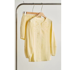 法式高级感黄色镂空刺绣灯笼袖衬衫上衣休闲短裤套装春季新款女装