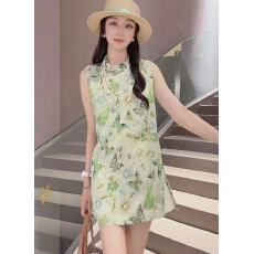 批发绿色<b class='q'>旗袍</b>新中式<b class='q'>真丝</b>无袖上衣女装夏季新款国风改良中长桑蚕丝衬衫