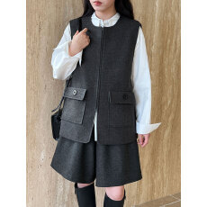 批发高级感宽松毛呢叠穿气质圆领马甲女春季新款大口袋上衣