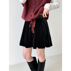 批发复古黑色丝绒短裙女26春季显瘦A字裙百搭蓬百褶半身裙子