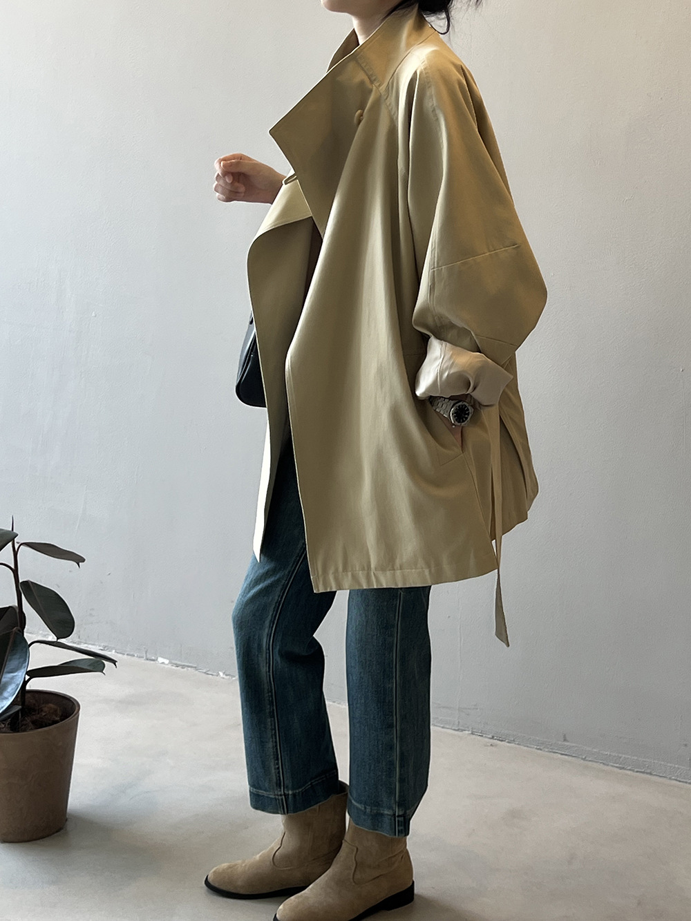 2026 봄 드레스 프랑스식 레트로 품격 중 섹션 바람막이 여성 코트 봄 루즈핏 허리 수축 스탠드 칼라 맨위