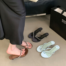 批发2025夏季时尚露趾女鞋法式<b class='q'>简约</b>绸缎凉鞋百搭气质水钻细带夹趾拖鞋