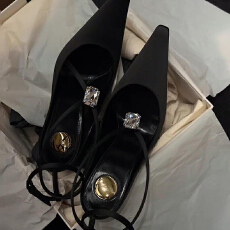 批发春夏新品欧美走秀款高跟鞋奢华水钻装饰后空凉鞋时尚尖头细带女鞋