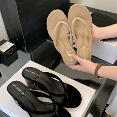 批发2025新款<b class='q'>简约</b>气质舒适坡跟圆头凉鞋时尚百搭纯色夹趾高跟凉拖外穿