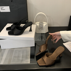 批发2026春夏新款时尚高跟女鞋法式<b class='q'>简约</b>气质凉拖鞋优雅气质方头凉鞋