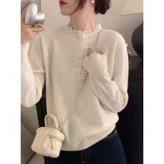 批发圣诞新年红色毛衣女冬季半高蕾丝拼接羊毛打底衫钉珠别致内搭上衣