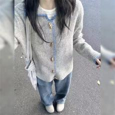 批发早秋韩系氛围感牛角扣针织开衫<b class='q'>外套</b><b class='q'>女</b>士POLO领毛衣设计款别致上衣