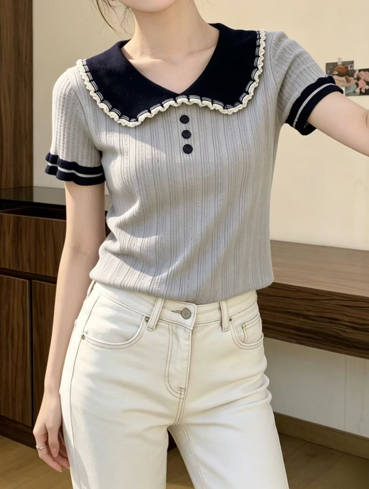 배색 레이스 베이비 칼라 반팔 니트 스웨터 여성 여름 새로운 부드러운 바람 달콤함 다용도 몸매 가꾸기 쇼트 스타일 맨위