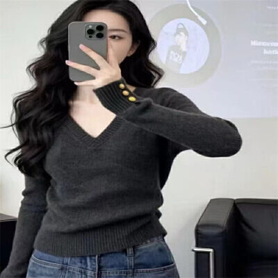 2026 가을 겨울철 레트로 어두운 회색 V넥 양모 니트 스웨터 몸매 가꾸기 슬림해 보이는 스웨터 여자