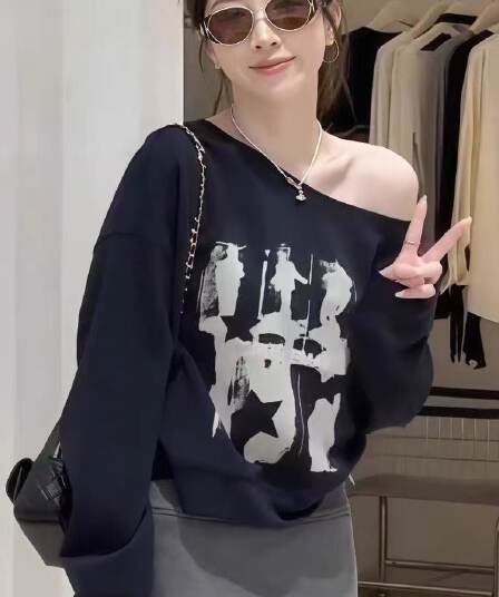 자이언트 잘 생긴 ~ 중 이른 가을 한 부서 분위기 센스 착용 가져 가라. 프린트 검정색 비스듬한 어깨 후드티 여성 루즈핏 오프숄더 긴팔 맨위