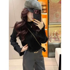 批发法式设计感圆领压褶针织衫女初秋新款收腰显瘦内搭打底喇叭袖上衣
