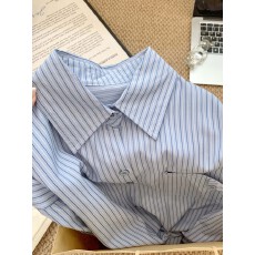 批发实拍超好看韩版蓝色<b class='q'>条纹</b>女春季2026新款宽松设计感长袖外套上衣