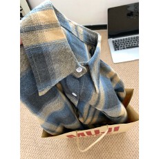 实拍美式复古灰蓝色格子衬衫女新款设计感小众春季衬衣外套百搭