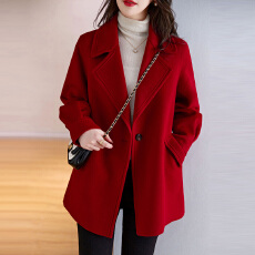 批发韩版西装领复古品牌<b class='q'>女装</b>大衣2025新款红色本命年宽松毛呢外套女