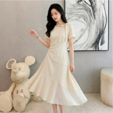 批发法式温柔风杏色连衣裙女夏季<b class='q'>新款</b>收腰显瘦<b class='q'>长裙</b>