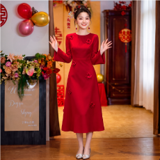 批发法式高级感红色订婚<b class='q'>礼服</b>成人礼生日连衣裙小个子回门服新娘<b class='q'>敬酒</b>服