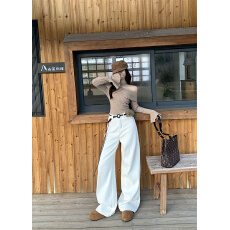 批发实拍~冬季<b class='q'>韩版</b>气质百搭显瘦加绒加厚直筒裤阔腿<b class='q'>牛仔裤</b>