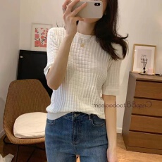 批发白色五分中<b class='q'>袖</b>t恤女夏季薄款2026新款短<b class='q'>袖</b>宽松冰丝针织打底衫<b class='q'>上衣</b>