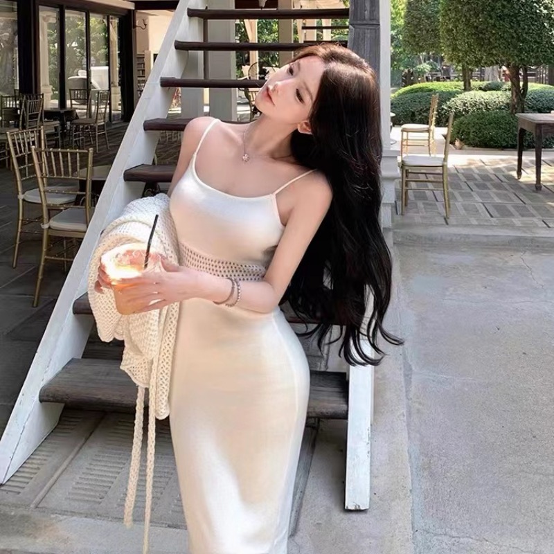 Human World Yatiao Pure Color Hollow Waistband Strap Dress Slimming Knitted Vest Long Dress 