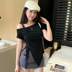 批发露肩斜领修身显瘦短袖T恤女<b class='q'>夏</b>季设计感收腰纯欲性感上衣