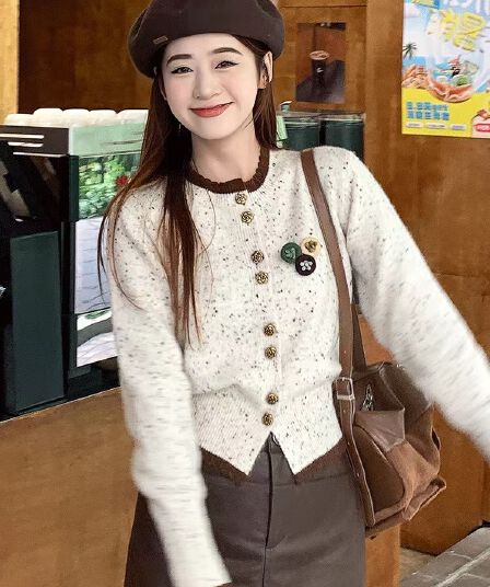 이른 가을 작은 샤넬 스타일 쇼트 스타일 니트 스웨터 여성 2026 새로운 이른 가을 긴팔 맨위 니트 오픈 가디건 스웨터 여성 코트