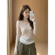 批发韩系漂亮白色V领长袖针织<b class='q'>打底衫</b>女春装独特超好看内搭短款小上衣