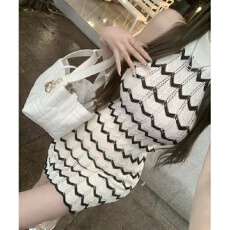 批发纯欲风性感辣妹露背包臀挂脖针织<b class='q'>短裙</b>子女夏小个子<b class='q'>条纹</b>紧身连衣裙