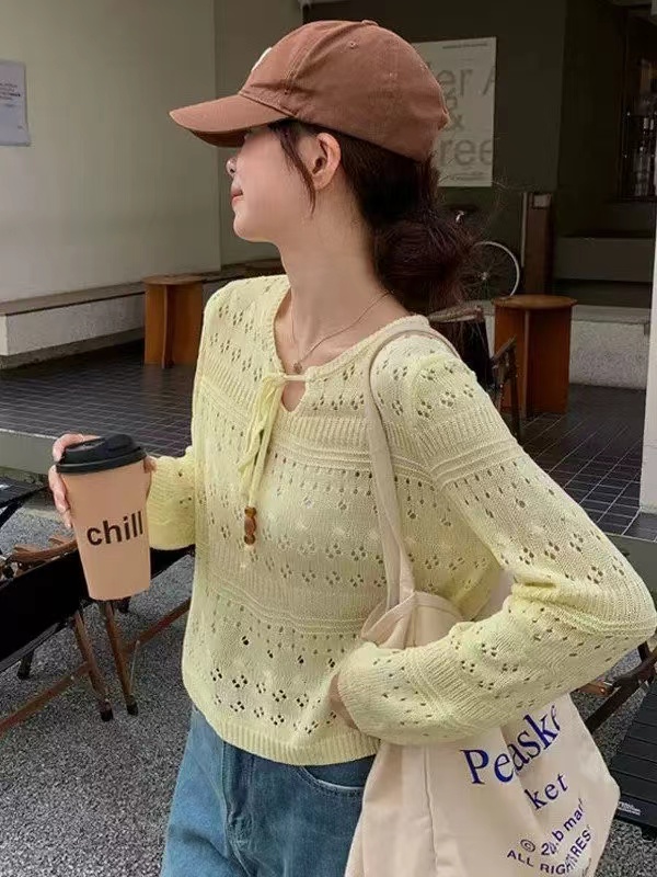 황색 레이스업 홀로우 아웃 긴팔 새로운 니트 스웨터 여성 여름 얇은 스타일 루즈핏 슬림해 보이는 에어컨 자외선 차단 블라우스 맨위