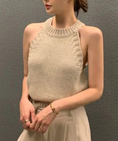 프랑스식 섹시함 행침 목 오프숄더 니트 조끼 여성 2026 여름 화이트 몸매 가꾸기 슬림해 보이는 인사이드 가져 가라. 민소매 맨위