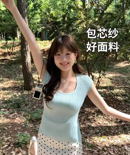 순수한 욕망 섹시함 낮은 네크라인 니트 스웨터 여성 여름 쇼트 스타일 디자인 센스 작은 대중 핫걸 몸매 가꾸기 꼬집기 허리 위로 의류