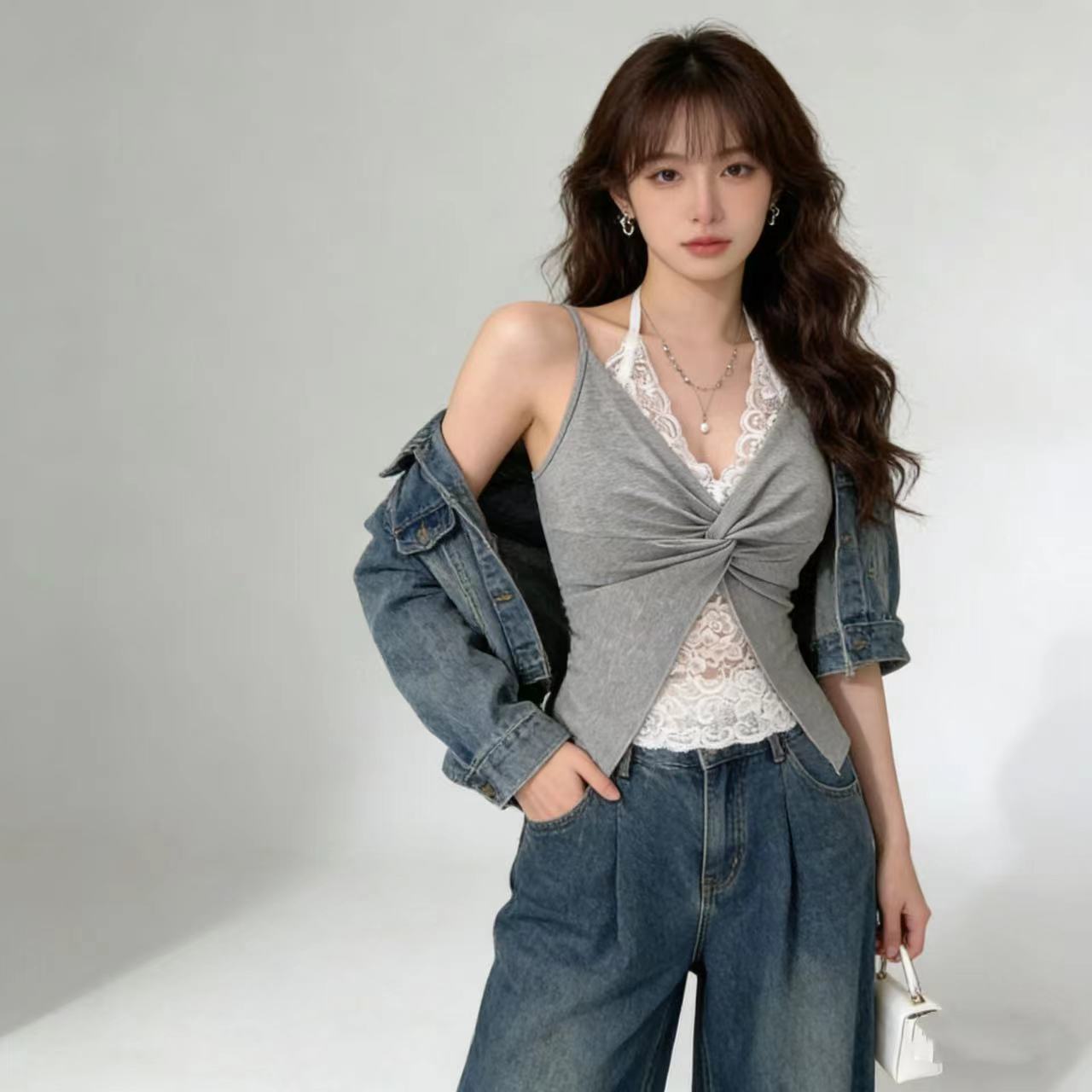 부드러운 순수한 욕망 바람 레이스 조각 비틀림 캐미솔 V넥 슬림해 보이는 몸매 가꾸기 인사이드 가져 가라. 외출용 핫걸 맨위