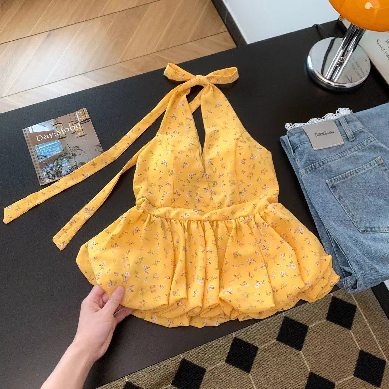 원본 원단 황색 꽃무늬 행침 목 캐미솔 도파민 달콤한 매운맛 외출용 슬림해 보이는 민소매 맨위
