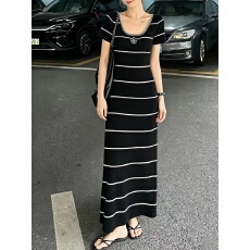 批发冰爽丝条纹短袖针织连衣裙<b class='q'>女</b>夏季小香风高级感<b class='q'>修身</b>包臀A字裙
