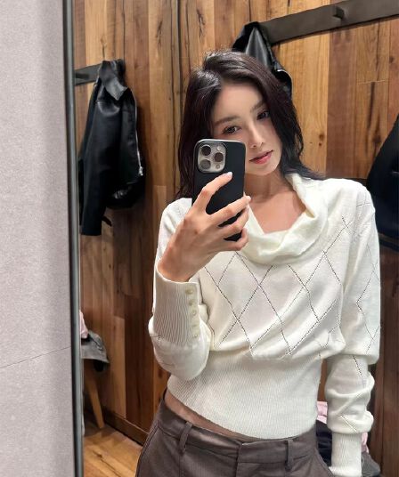 2026 천천히 조정 느슨함 레트로 말뚝 더미 칼라 홀로우 아웃 스웨터 여자 다이아몬드 모양 그리드 쇼트 스타일 맨위