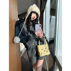 批发蓝色miu系套装长袖连帽拉链毛衣外套女装<b class='q'>夏</b>季抽绳针织短裤两件套