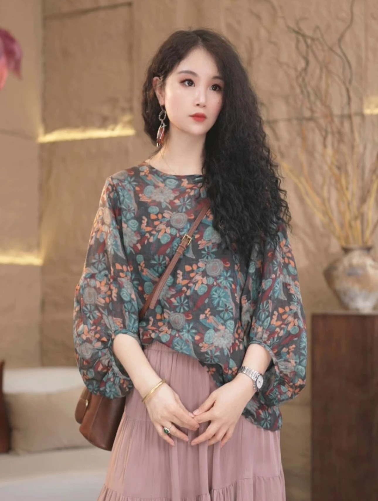 고급 레트로 프린트 라미 여성 셔츠 문예 벌룬 소매 셔츠 품격 루즈핏 풀오버 맨위