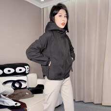 批发官图  2026春秋季新款女士小个子连帽冲锋衣洋气高级百搭宽松<b class='q'>外套</b>