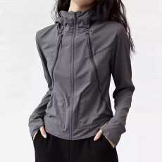 批发官图  连帽冲锋衣流行显瘦长袖<b class='q'>外套</b>2026早春穿搭纯色时尚百搭上衣