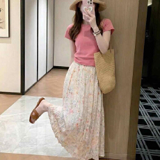 批发官图  2026夏季新款女士绝美套装收腰显瘦T恤碎花半身裙两件套